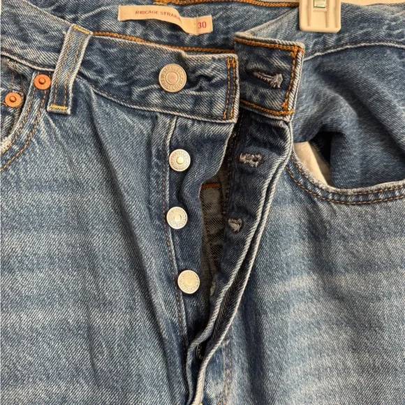 Levi’s Premium Ribcage Straight 30x27 - RUNS SMALL - Picture 4 of 7